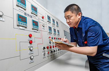 Стеклянная бутылка оптом qa